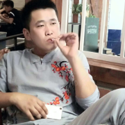 张颖