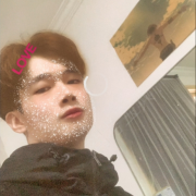 李展飞