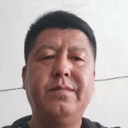 闫飞