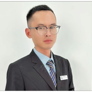 闫超