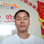 罗俊龙