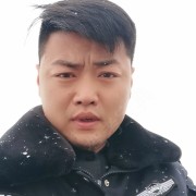 李雪健