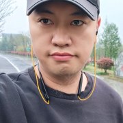 周磊