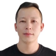 梁万超