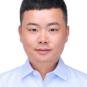 何仕东