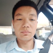张亚南