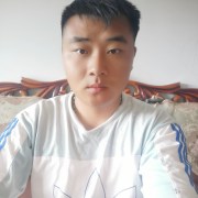 王明