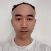 陈伟