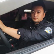 弓跃欣