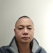 李伟