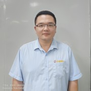 李伟亮