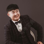 张伟