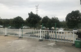 东和驾校