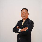 张新彬