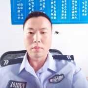 梁成龙