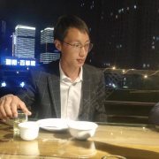 李亮