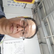 吴小华