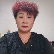 侯连美