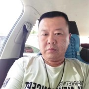 潘伯松