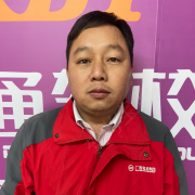 梁燕丰
