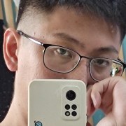 李逸新