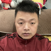 何栋