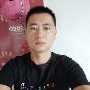 李龙飞
