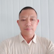 钟成文