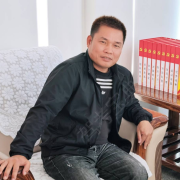 杨明龙