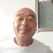 何伟