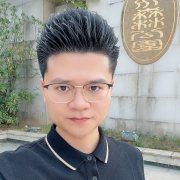 钟国伟