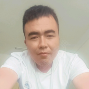 王小伟