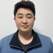 王世偉