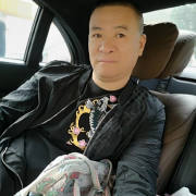 李泽文