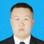 何玉龙