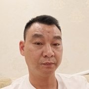万伟
