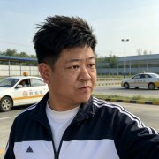 杜佳宾