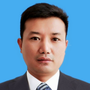 伏俊铭