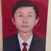 路国栋