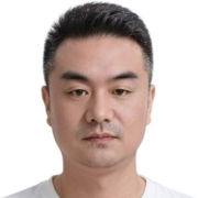 闫超
